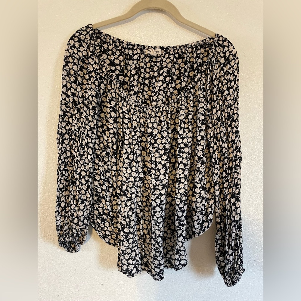 Billabong Cropped Blouse